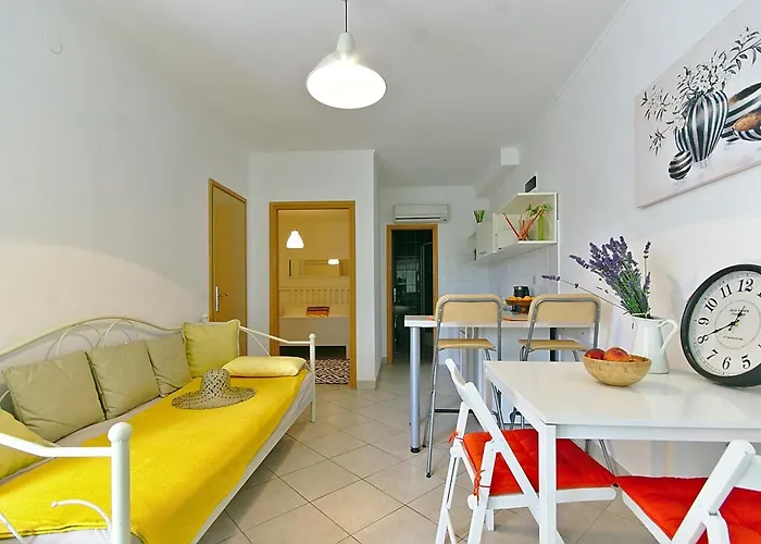 With Parking Space - 24716 Apartamento Novi Vinodolski