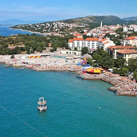 Lägenhet With Parking Space - 24716 Novi Vinodolski