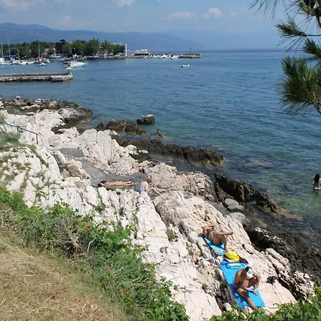 Lägenhet With Parking Space - 24716